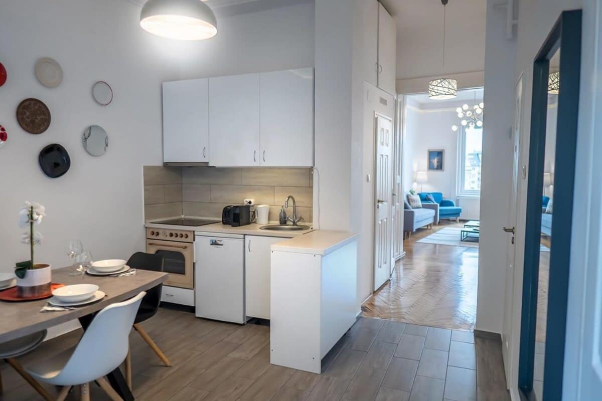 Chic Central Flat With River View บูดาเปสต์ ภายนอก รูปภาพ
